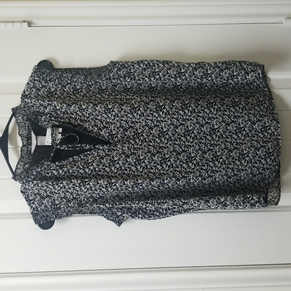 NWT H&M printed top
